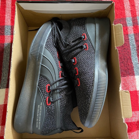 Puma Clyde court reform basketball shoes - Picture 1 of 7